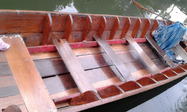 ขายเรือไม้สักขนาด 4 วา พร้อมเครื่องยนต์ติดแก๊ซ เรียบร้อยแล้ว สภาพพร้อมใช้ ขายเรือไม้สักขนาด 4 วา พร้อมเครื่องยนต์ติดแก๊ซ เรียบร้อยแล้ว สภาพพร้อมใช้