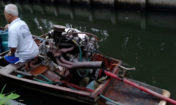 ขายเรือไม้สักขนาด 4 วา พร้อมเครื่องยนต์ติดแก๊ซ เรียบร้อยแล้ว สภาพพร้อมใช้ ขายเรือไม้สักขนาด 4 วา พร้อมเครื่องยนต์ติดแก๊ซ เรียบร้อยแล้ว สภาพพร้อมใช้