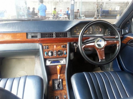 เบนซ์ 220E ขายด่วน 129000 เบนซ์ 220E ขายด่วน 129000