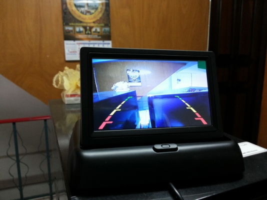 จอมอนิเตอร์ ขนาด 4.3 นิ้ว แบบพับจอเก็บได้ เอาไว้ต่อกล้องมองหลัง หรือต่อเครื่องเล่น DVD HD player จอมอนิเตอร์ ขนาด 4.3 นิ้ว แบบพับจอเก็บได้ เอาไว้ต่อกล้องมองหลัง หรือต่อเครื่องเล่น DVD HD player