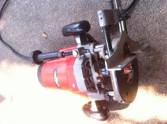 เร้าเตอร์ทำบัว 1/2" maktec Router MT360 อุปกรณ์ครบ เร้าเตอร์ทำบัว 1/2" maktec Router MT360 อุปกรณ์ครบ