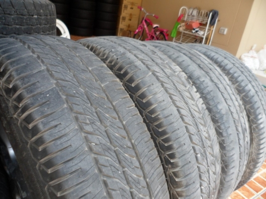 แม็กJazz(โฉมปัจจุบัน)ยาง175/65/15 ปี13  ดอกสวยๆ แม็กสภาพสวยๆ มีรอยนิดหน่อยไม่เยอะ