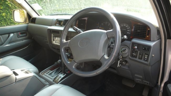 Toyota Land Cruiser VX80 Limited 4.5i ปี'1997