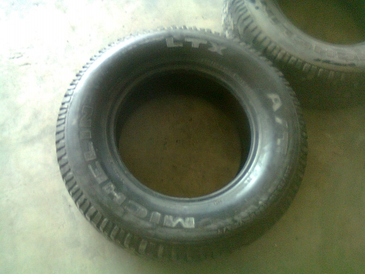 225/70R15 MICHELIN LTX A/T มี 2 เส้น TEL.081-427-3941 225/70R15 MICHELIN LTX A/T มี 2 เส้น TEL.081-427-3941