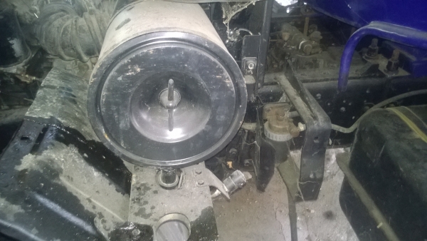 MITSUBISHI FUSO  คุณ สุเทพ จังหวัดศรีษะเกศ มัดจำกลางอากาศแล้วค่ะ