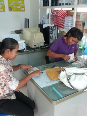 MITSUBISHI FUSO  คุณ สุเทพ จังหวัดศรีษะเกศ มัดจำกลางอากาศแล้วค่ะ