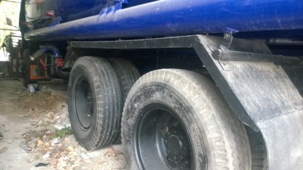 MITSUBISHI FUSO  คุณ สุเทพ จังหวัดศรีษะเกศ มัดจำกลางอากาศแล้วค่ะ