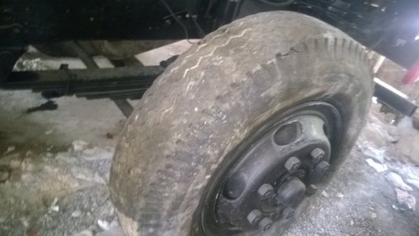 MITSUBISHI FUSO  คุณ สุเทพ จังหวัดศรีษะเกศ มัดจำกลางอากาศแล้วค่ะ