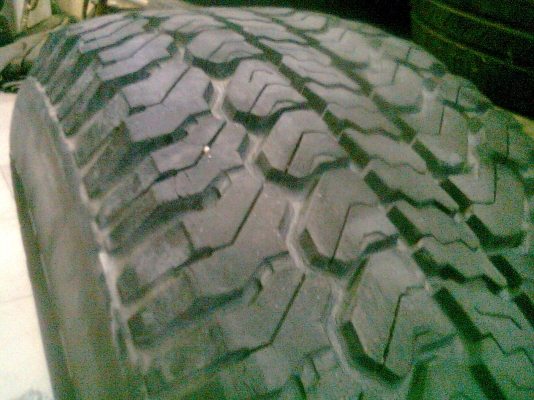 235/75R15 MICHELIN  LTX A/T  มี 1 เส้น TEL.081-427-3941
