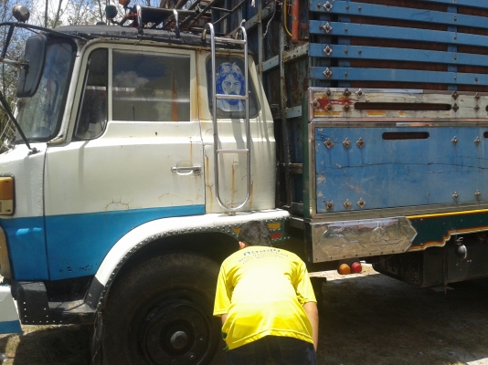 10ล้อ 1เพลา HINO KT925 รั้วไม้ รถเครื่องเดิม สภาพพร้อมใช้ เอกสารพร้อมโอน 087-2976734