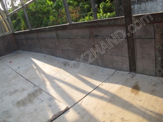 รถบรรทุก 4 ล้อ ยี่ห้อ ISUZU รุ่น NHR รถบรรทุก 4 ล้อ ยี่ห้อ ISUZU รุ่น NHR