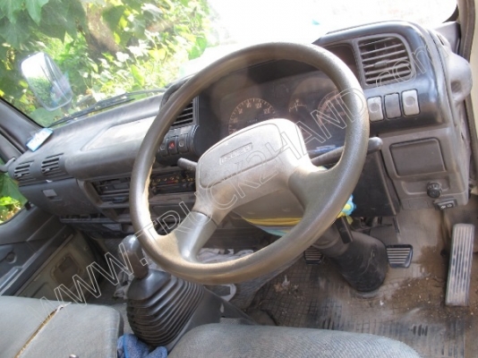 รถบรรทุก 4 ล้อ ยี่ห้อ ISUZU รุ่น NHR รถบรรทุก 4 ล้อ ยี่ห้อ ISUZU รุ่น NHR