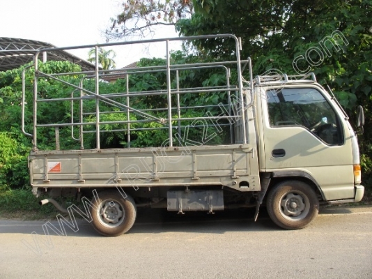 รถบรรทุก 4 ล้อ ยี่ห้อ ISUZU รุ่น NHR รถบรรทุก 4 ล้อ ยี่ห้อ ISUZU รุ่น NHR
