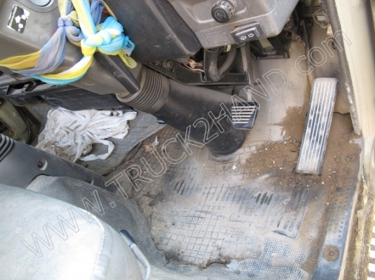 รถบรรทุก 4 ล้อ ยี่ห้อ ISUZU รุ่น NHR รถบรรทุก 4 ล้อ ยี่ห้อ ISUZU รุ่น NHR