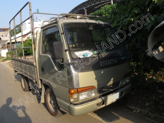 รถบรรทุก 4 ล้อ ยี่ห้อ ISUZU รุ่น NHR