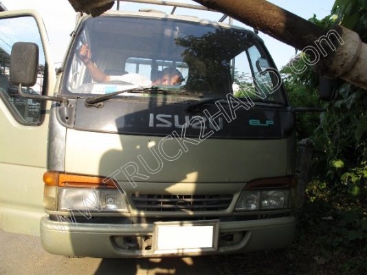 รถบรรทุก 4 ล้อ ยี่ห้อ ISUZU รุ่น NHR รถบรรทุก 4 ล้อ ยี่ห้อ ISUZU รุ่น NHR