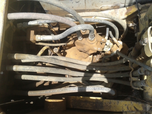 KOMATSU PC120-5 รถสวย ช่วงล่างเต็ม โซ่ใหม่ แอร์เย็น รถสวย พร้อมใช้งาน รถใช้น้อย ราคาเจ้าของตั้งสูง ถ้าสนใจต่อรองได้ 087-2976734