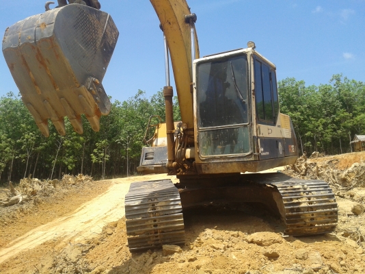 KOMATSU PC120-5 รถสวย ช่วงล่างเต็ม โซ่ใหม่ แอร์เย็น รถสวย พร้อมใช้งาน รถใช้น้อย ราคาเจ้าของตั้งสูง ถ้าสนใจต่อรองได้ 087-2976734