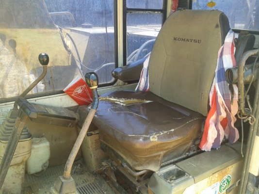 KOMATSU PC120-5 รถสวย ช่วงล่างเต็ม โซ่ใหม่ แอร์เย็น รถสวย พร้อมใช้งาน รถใช้น้อย ราคาเจ้าของตั้งสูง ถ้าสนใจต่อรองได้ 087-2976734