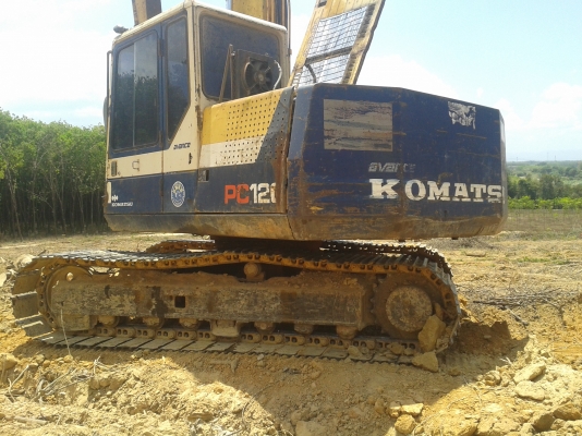 KOMATSU PC120-5 รถสวย ช่วงล่างเต็ม โซ่ใหม่ แอร์เย็น รถสวย พร้อมใช้งาน รถใช้น้อย ราคาเจ้าของตั้งสูง ถ้าสนใจต่อรองได้ 087-2976734