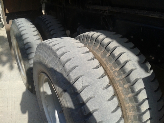 ISUZU เดกก้า 10ล้อดั้มพ์ 2เพลา 270แรง ยูโร2 ปี 48  รถสวยพร้อมใช้งาน เล่มพร้อมโอน 087-2976734