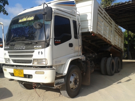 ISUZU เดกก้า 10ล้อดั้มพ์ 2เพลา 270แรง ยูโร2 ปี 48  รถสวยพร้อมใช้งาน เล่มพร้อมโอน 087-2976734