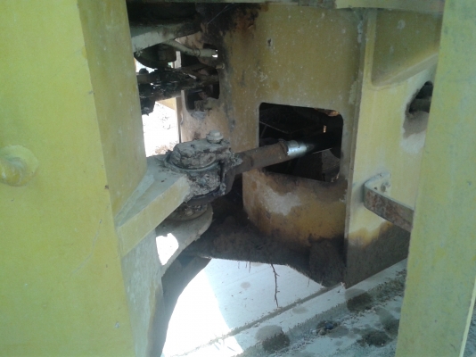 KOMATSU 515-2 รถสวย พร้อมใช้งาน รถใช้น้อย รถร้านวัสดุ สนใจต่อรองได้ 087-2976734