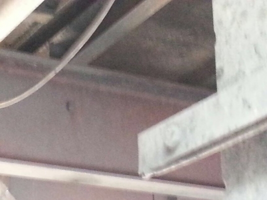 รถอีซูซุ 6 ล้อ ( รถบัส )  260 แรงม้า. ปี 52    สนใจติดต่อ 081 - 6079515