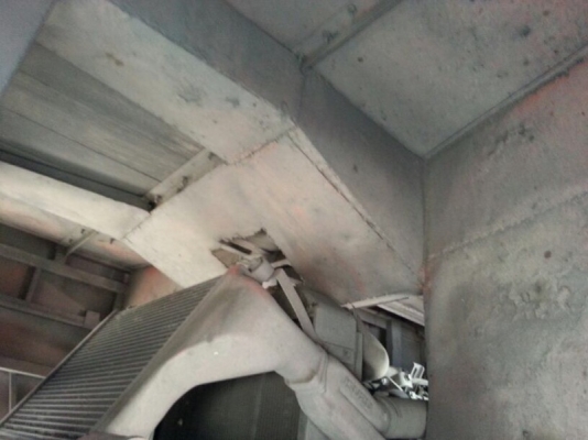 รถอีซูซุ 6 ล้อ ( รถบัส )  260 แรงม้า. ปี 52    สนใจติดต่อ 081 - 6079515