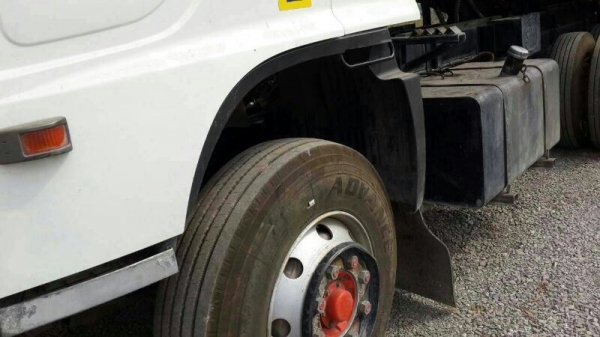 รถฮีโน่ 10 ล้อดั้ม 344 แรงม้า. ปี 53  สนใจติดต่อ 081 - 6079515