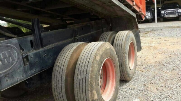 รถฮีโน่ 10 ล้อดั้ม 344 แรงม้า. ปี 53  สนใจติดต่อ 081 - 6079515