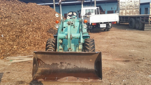 รถตัก TCM/808 A