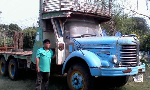 รถเกี่ยวข้าว+เทเลอร์ 10 ล้อ ( 620000 ) รถเกี่ยวข้าว+เทเลอร์ 10 ล้อ ( 620000 )