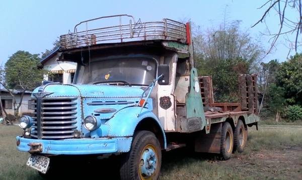 รถเกี่ยวข้าว+เทเลอร์ 10 ล้อ ( 620000 ) รถเกี่ยวข้าว+เทเลอร์ 10 ล้อ ( 620000 )