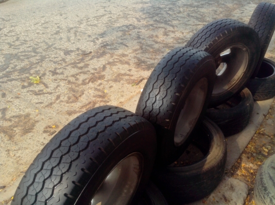 ขายแม็กขอบ15/5/114.3พร้อมยางราคาแสนถูก