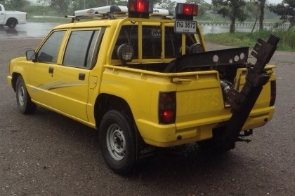 รถยก. MITSUBISHI L200 CYCLONE 4 ประตู เครื่อง2500. เทอโบว์ พวงมาลัยเพาเวอร์ ยางเพิ่งเปลี่ยนมาใหม่ แอร์เย็น เครื่องเสียงครบ สภาพพร้อมใช้งาน 120,000