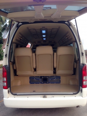 ขายรถตู้ toyota commuter 2011 รถมือเดียว