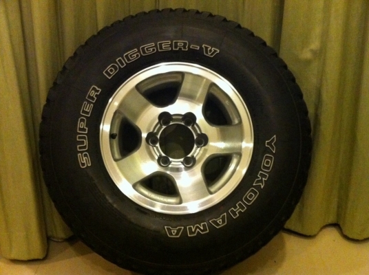 ขายล้อ 15 offroad พร้อมยาง31 all ขายล้อ 15 offroad พร้อมยาง31 all