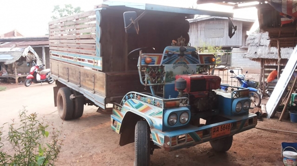 ***ขายแล้วครับขอบคุณ Truck2hand ขายด่วนๆ !! แต๋น6ล้อ ราคาเบาๆ เครื่องKUBOTA RT110 11แรง เครื่องแน่น สตาร์ทติดง่าย เกียร์อีสุเอลดีไม่หลุด ช่วงล่างคานหน้าบัดดี้ เฟืองท้าย 85 คัสซีหน้า5 สวยเดิมไม่ผุ กระบะพื้นไม้คอกไม้สูงสภาพดี ไม่มีผุ มีหลังคา พ.ธรรมดา ยางหน ***ขายแล้วครับขอบคุณ Truck2hand ขายด่วนๆ !! แต๋น6ล้อ ราคาเบาๆ เครื่องKUBOTA RT110 11แรง เครื่องแน่น สตาร์ทติดง่าย เกียร์อีสุเอลดีไม่หลุด ช่วงล่างคานหน้าบัดดี้ เฟืองท้าย 85 คัสซีหน้า5 สวยเดิมไม่ผุ กระบะพื้นไม้คอกไม้สูงสภาพดี ไม่มีผุ มีหลังคา พ.ธรรมดา ยางหน