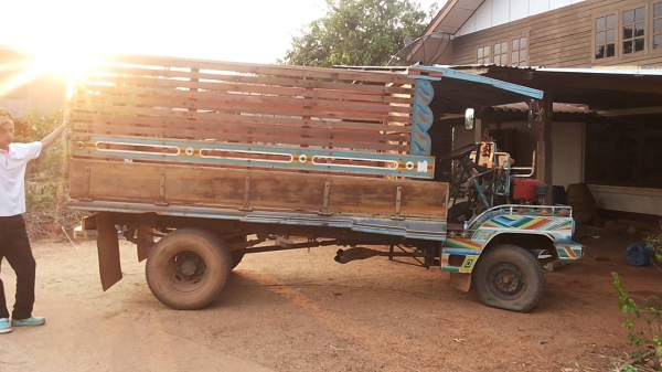 ***ขายแล้วครับขอบคุณ Truck2hand ขายด่วนๆ !! แต๋น6ล้อ ราคาเบาๆ เครื่องKUBOTA RT110 11แรง เครื่องแน่น สตาร์ทติดง่าย เกียร์อีสุเอลดีไม่หลุด ช่วงล่างคานหน้าบัดดี้ เฟืองท้าย 85 คัสซีหน้า5 สวยเดิมไม่ผุ กระบะพื้นไม้คอกไม้สูงสภาพดี ไม่มีผุ มีหลังคา พ.ธรรมดา ยางหน ***ขายแล้วครับขอบคุณ Truck2hand ขายด่วนๆ !! แต๋น6ล้อ ราคาเบาๆ เครื่องKUBOTA RT110 11แรง เครื่องแน่น สตาร์ทติดง่าย เกียร์อีสุเอลดีไม่หลุด ช่วงล่างคานหน้าบัดดี้ เฟืองท้าย 85 คัสซีหน้า5 สวยเดิมไม่ผุ กระบะพื้นไม้คอกไม้สูงสภาพดี ไม่มีผุ มีหลังคา พ.ธรรมดา ยางหน