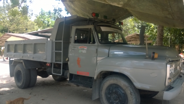 ISUZU  รถดั้ม