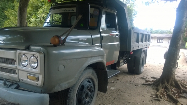 ISUZU  รถดั้ม