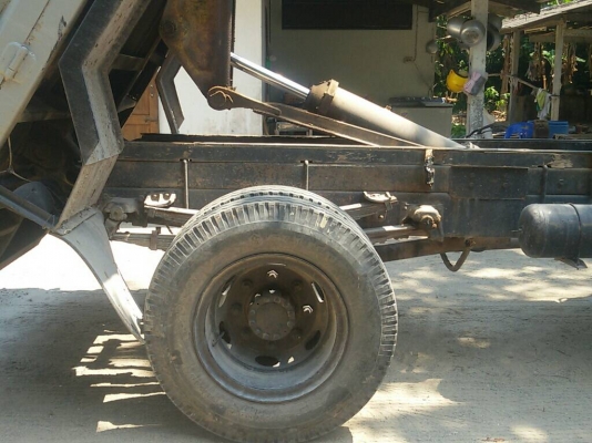 ISUZU  รถดั้ม