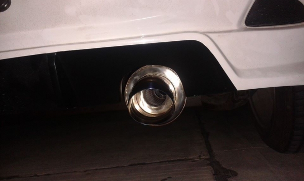 ขายท่อแต่ง Mazda2 สภาพใหม่ๆราคา 2000 บาทครับ