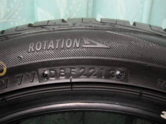 ขายยาง Bridgestone ขนาด 185 55R 16 ขอบ 16 ตุ่มหน้ายางมีครบทุกเส้น