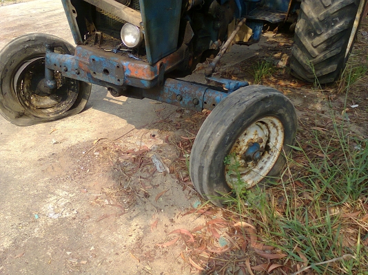 ขายถูกรถไถ FORD 4000 นำเข้าเก่านอก