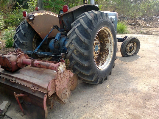 ขายถูกรถไถ FORD 4000 นำเข้าเก่านอก