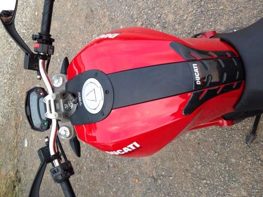 ขายDUCATI M795 รถศูนย์ ทะเบียนพร้อมโอน