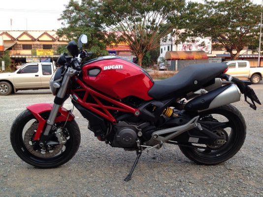 ขายDUCATI M795 รถศูนย์ ทะเบียนพร้อมโอน