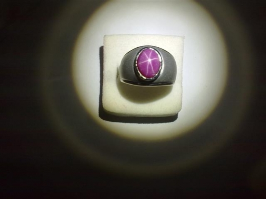 Re: *****ขายแหวนเงินชายพลอยสตาร์ลินลี่ถูกๆ*****